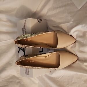 NIB Aldo flats leather sz 9 tts. Cliftonia style
